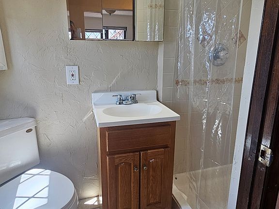 5th image of 106 S Quinsigamond Ave #2
