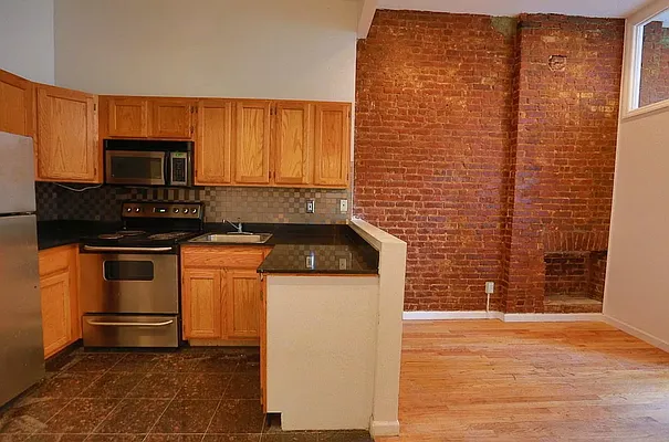 Rented by REAL New York | media 32