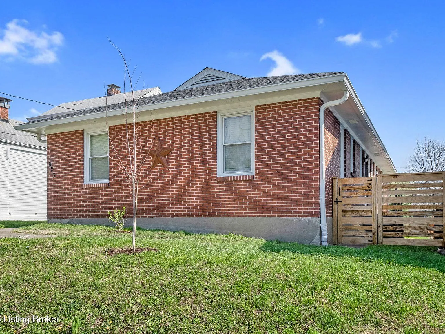 2 bed, 1.0 bath, 750 sqft, $1,350 — Photo 3