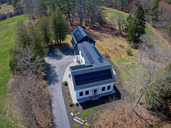 4th image of 18 Greely Road