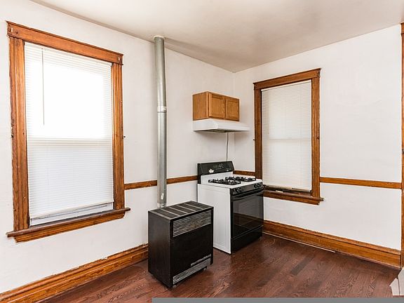 3rd image of 2434 N Lawndale Ave #2