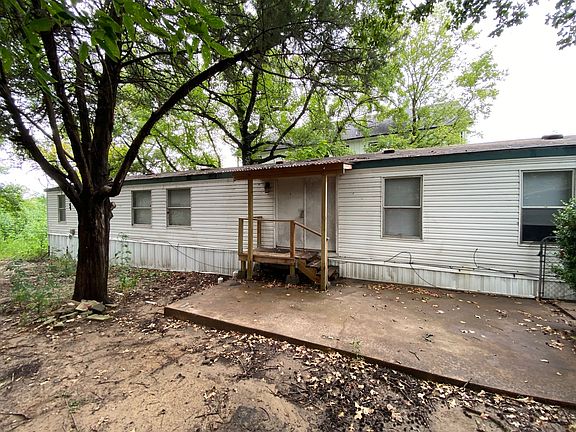 3rd image of 122 Summit Ridge Dr