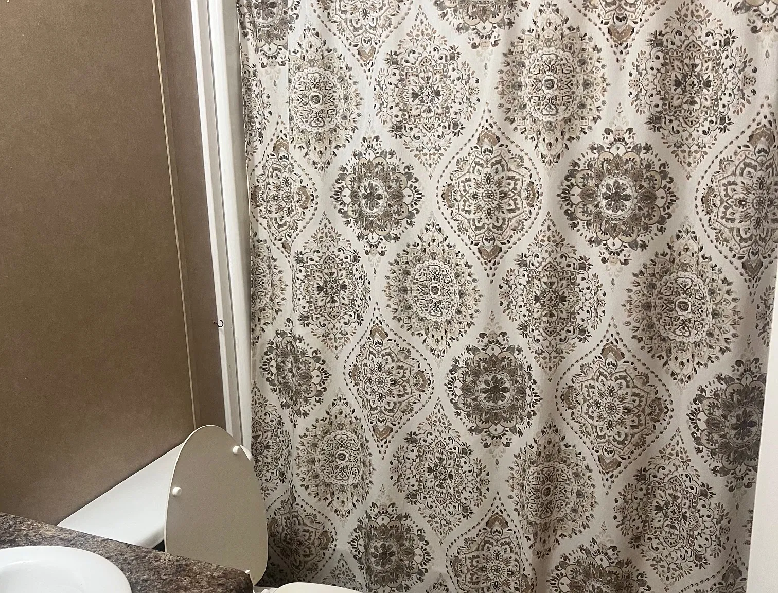 3 bed, 1280 sqft, $2,600 — Photo 4