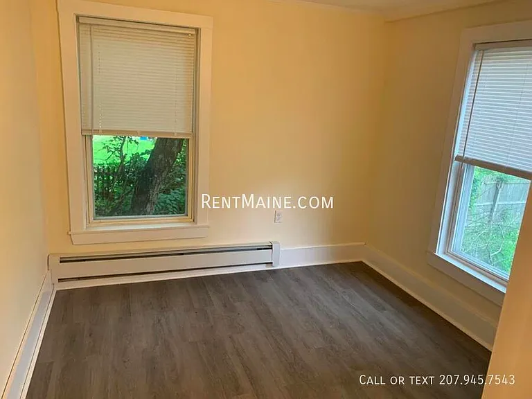 558 S Main St — Photo 14