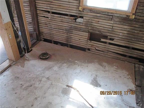 5th image of 2134 Bellfield Ave