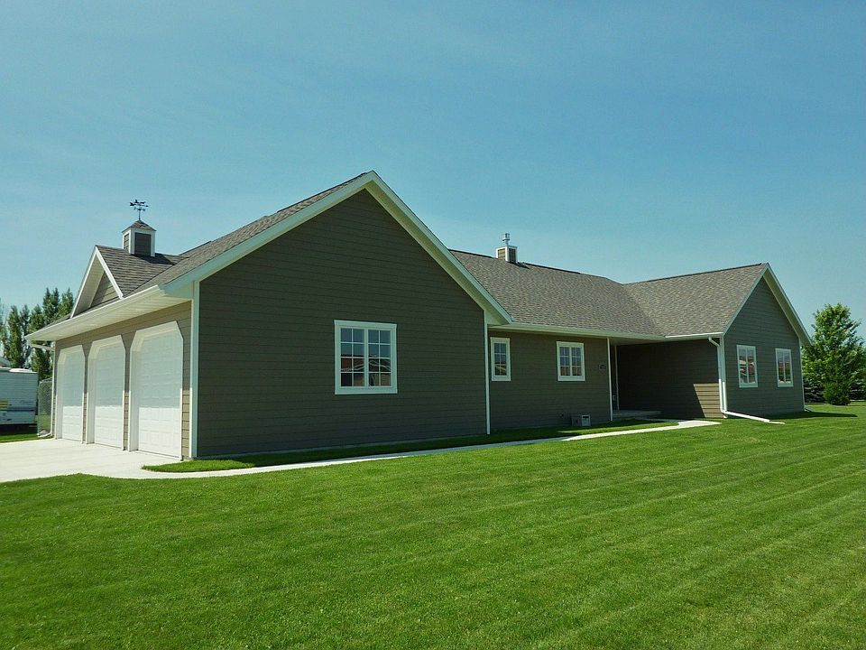 1st image of 305 W Hawthorne Dr