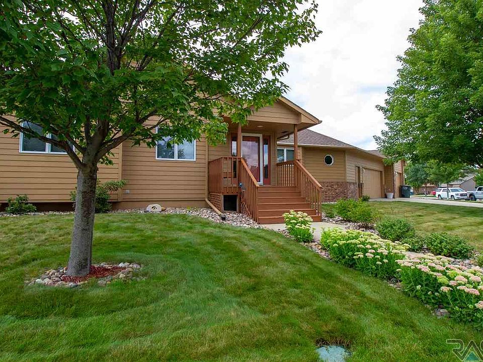 1st image of 2109 E Briar Den Ct