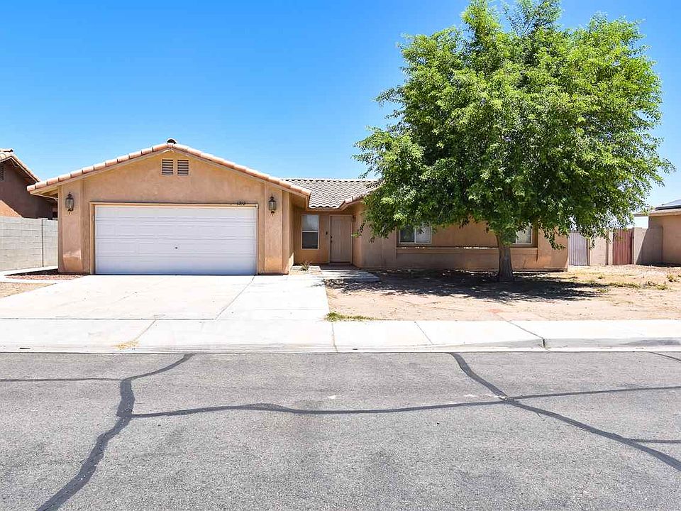 1st image of 6272 E 40th Pl