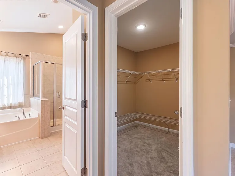 3001 Prospect Pkwy — Photo 25