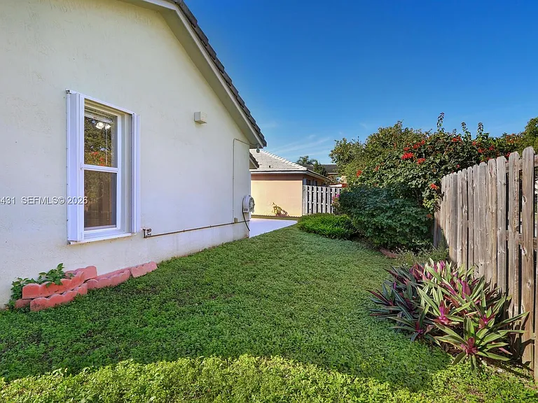 12357 SW 144th Ter — Photo 26