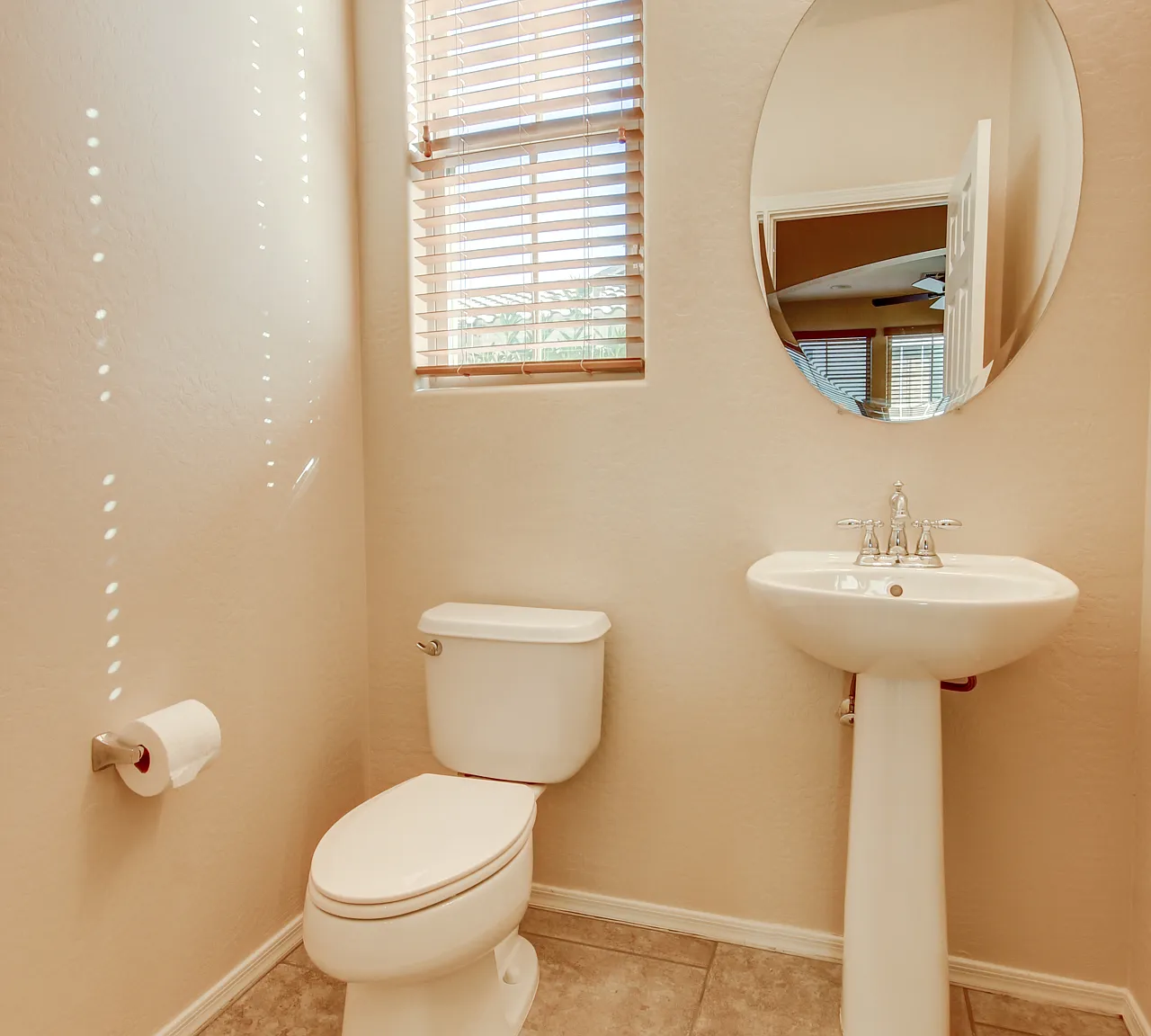 4 bed, 2089 sqft, $2,400 — Photo 3