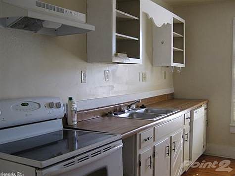 2nd image of 611 Faulkner St