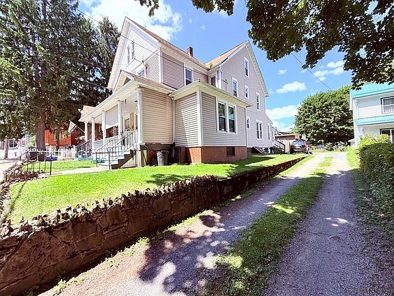 3rd image of 214-216 Chandler Ave