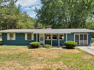 19 Cedar Rd, North Hampton, NH 03862