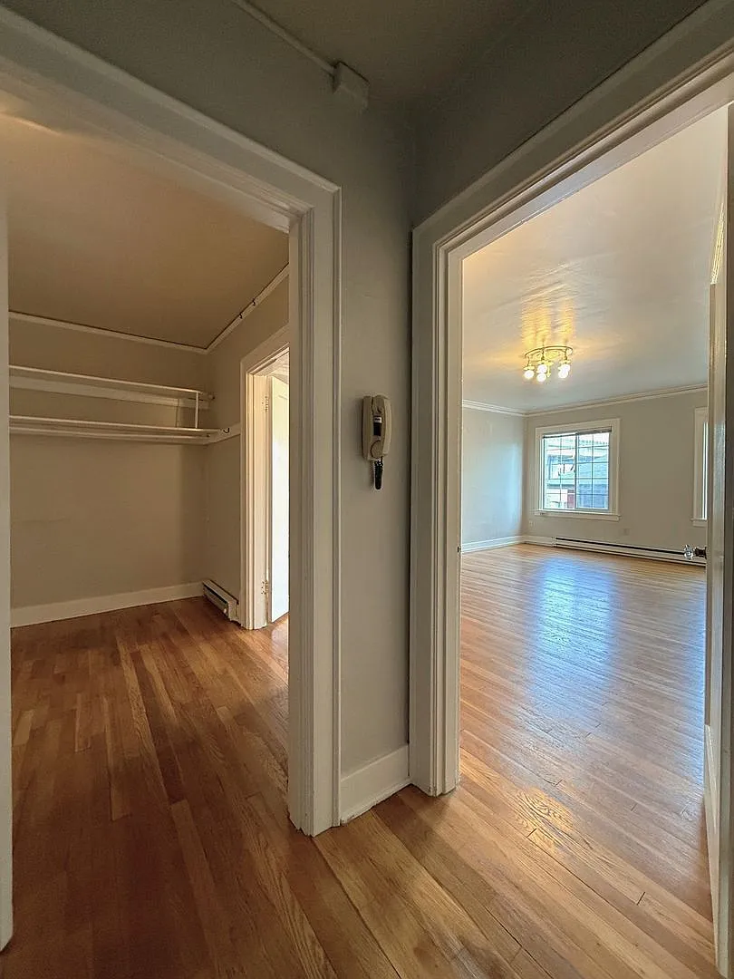 Killarney Apartments — Photo 3