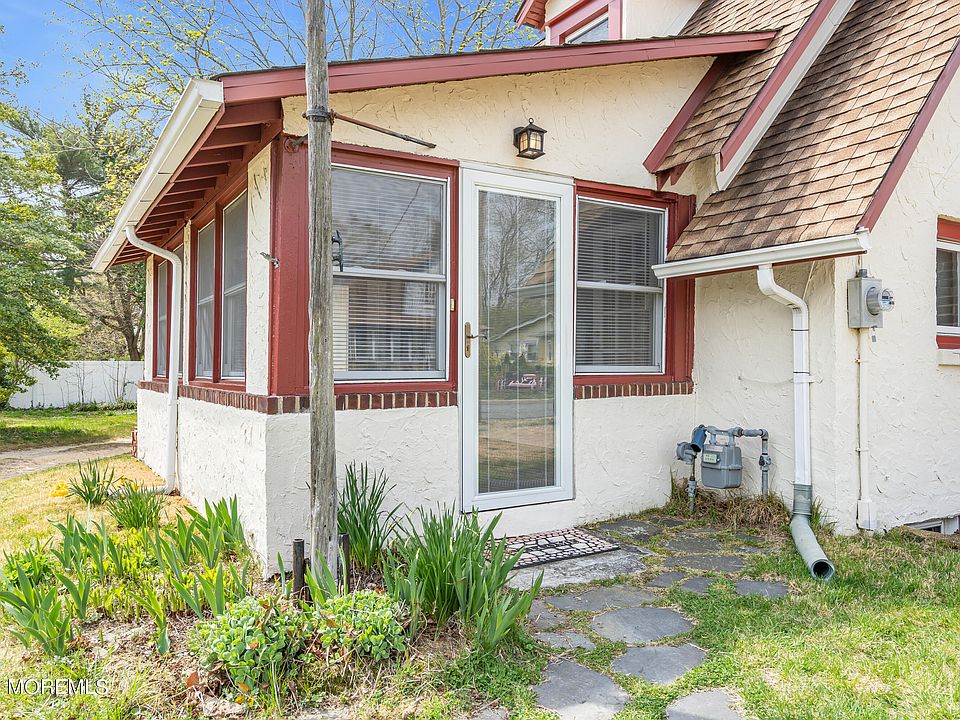 1st image of 1410 Whittier Avenue