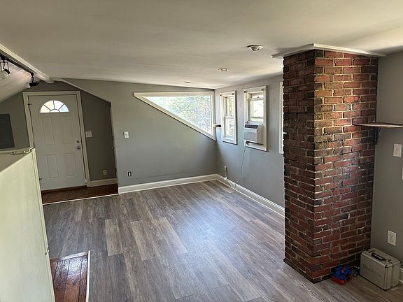 4th image of 630 Memorial Dr SE