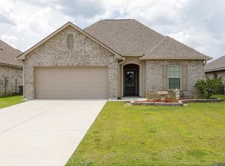 23465 Mango Dr, Denham Springs, LA 70726