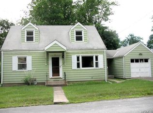 11 East Pl, Tuxedo Park, NY 10987