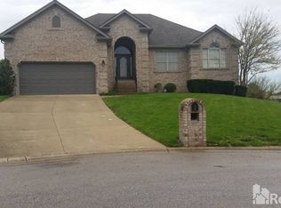 3002 Moccasin Rdg, New Albany, IN 47150