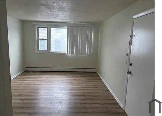 89 Draper St #4