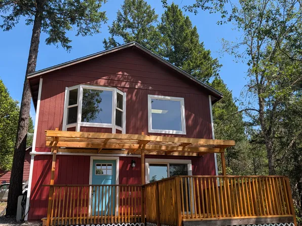 1382 Sleepy Hollow Loop, Grants Pass, OR 97527