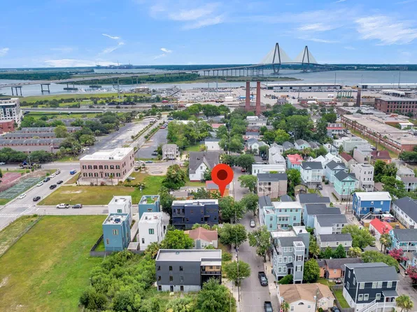 66 Cooper St, Charleston, SC 29403
