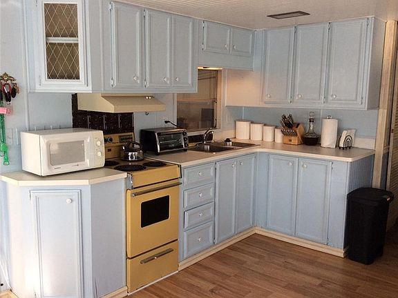 4th image of 613 Nettles Blvd