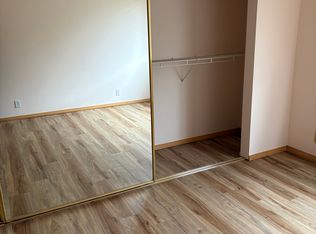 816 N 38th St APT 1, Seattle, WA 98103