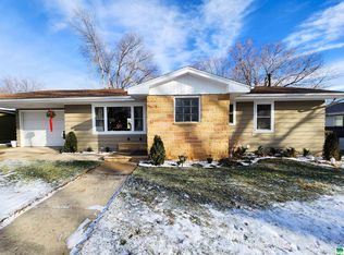 213 Division St, Alta, IA 51002
