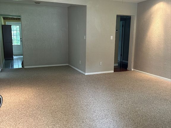 3rd image of 317 Niblick Way