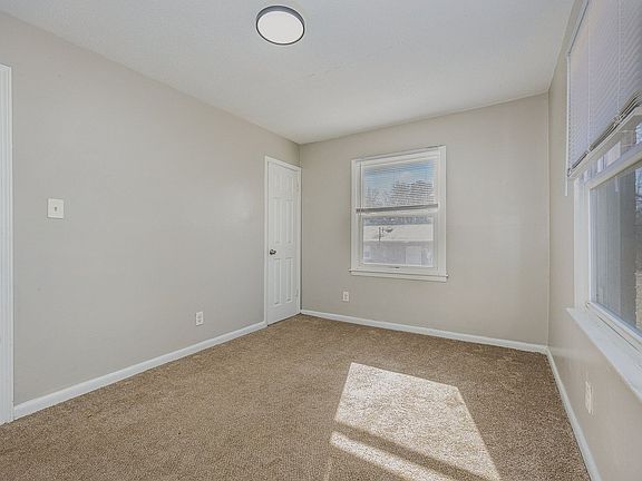 4th image of 904 Lowdermilk St #854011195