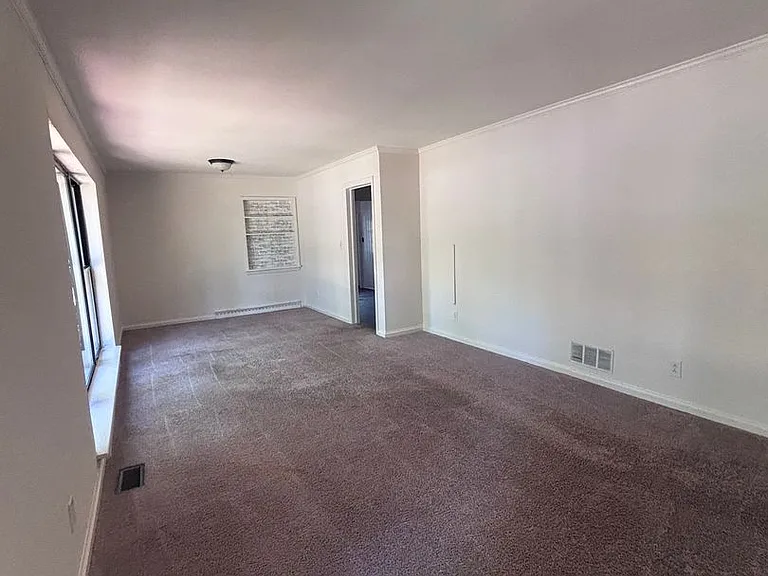 701 Vanderbrook Rd — Photo 4