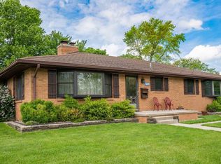 1315 Hilltop Dr, Pekin, IL