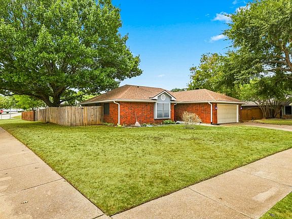 2nd image of 2714 Skyview Dr