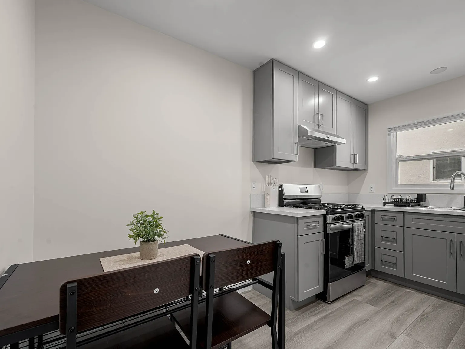 1 bed, $4,500 — Photo 4