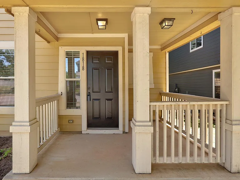1818 Lost Maples Loop — Photo 4