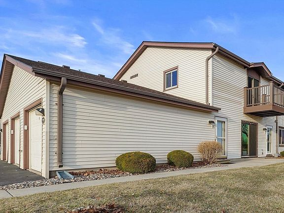 2nd image of 7220 Mariner DRIVE #8