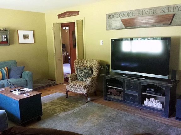Living Room - View B