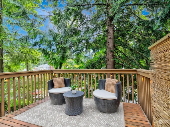 301 W Raye Street #111, Seattle, WA 98119