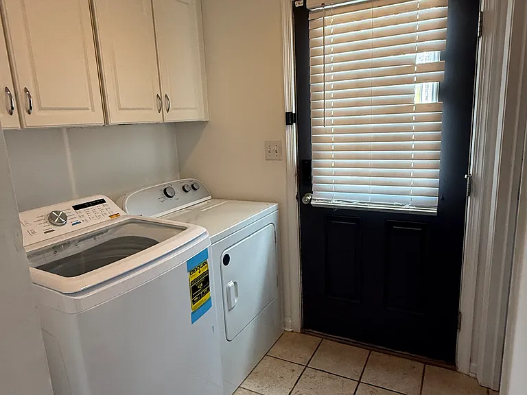 435 Montclair Ave — Photo 8