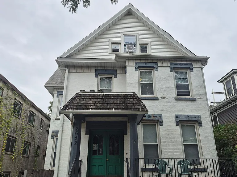 2652 Bryant Ave S — Photo 8