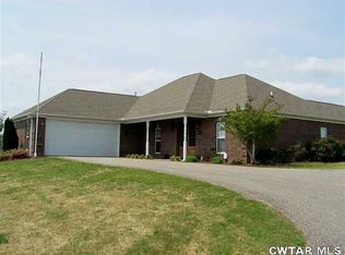 635 W Pointe Dr, Lexington, TN 38351