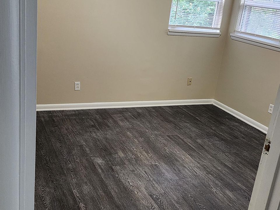 2nd image of 302 N Birchwood Ave #2