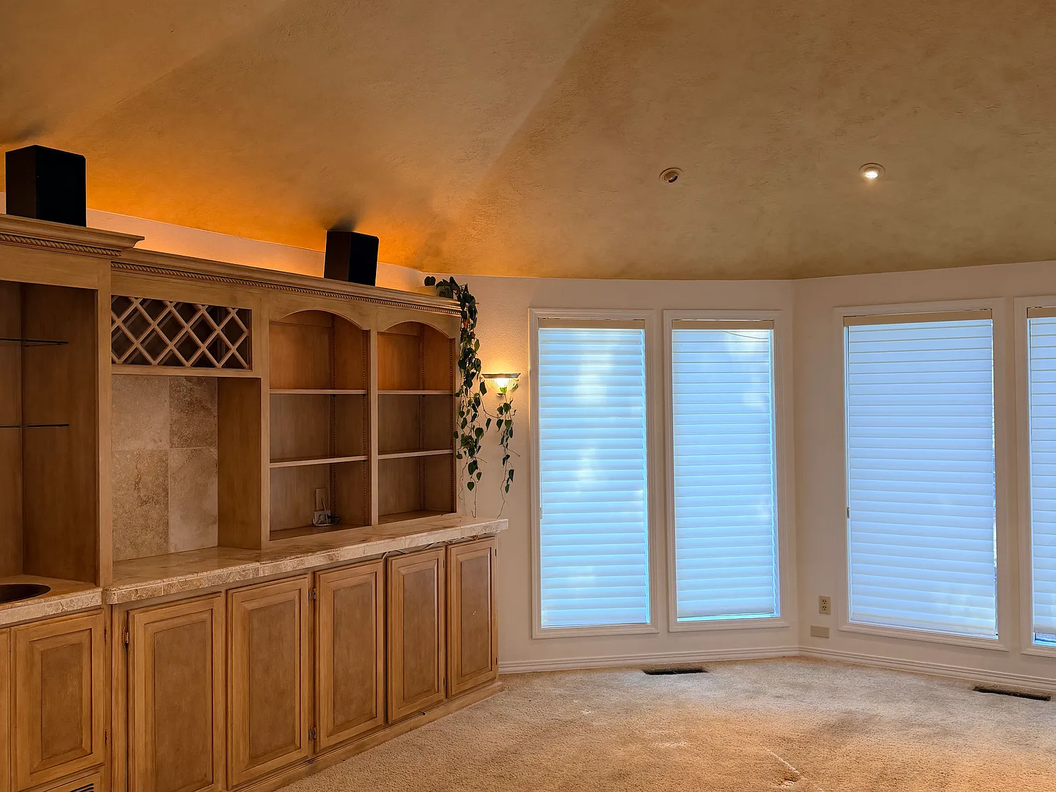 4 bed, 3072 sqft, $3,000 — Photo 4