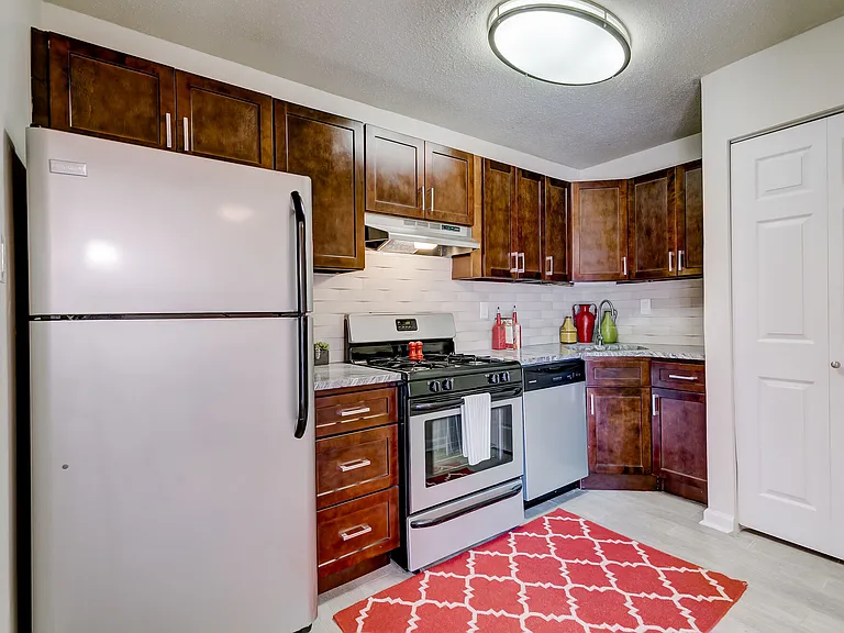 Peninsula Grove — Photo 11