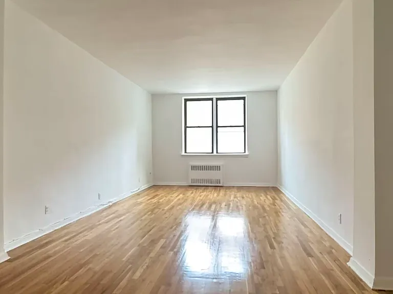143-30 Roosevelt Ave #1G — Photo 2