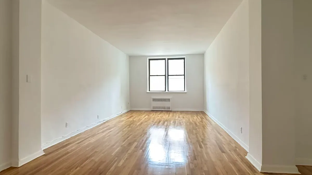 Building Photo - 143-30 Roosevelt Ave #1G