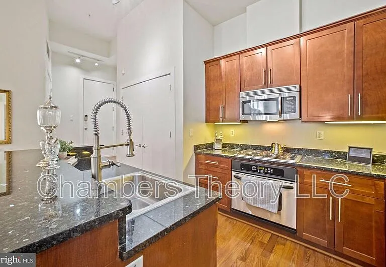 2357 Champlain St NW #102 — Photo 11