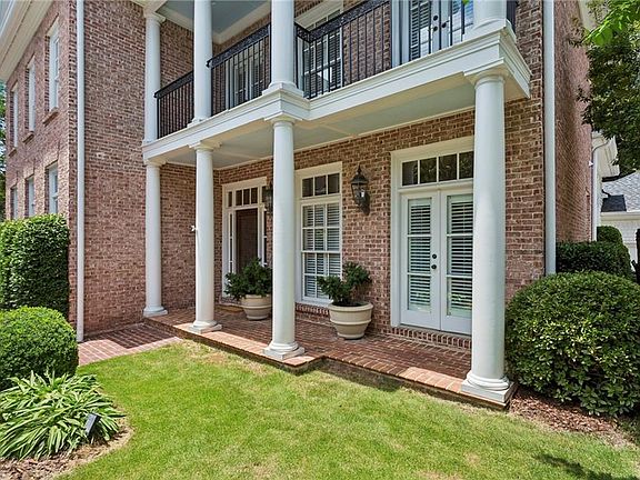 3rd image of 4267 Olde Mill Ln NE